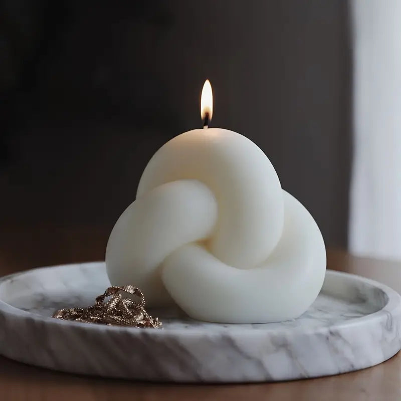 Knotted Cable Knit Candle